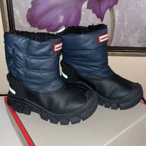Toddler Hunter Snow Boots Sz. 9. Great condition. Originally $80
